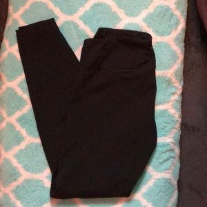 Black leggings